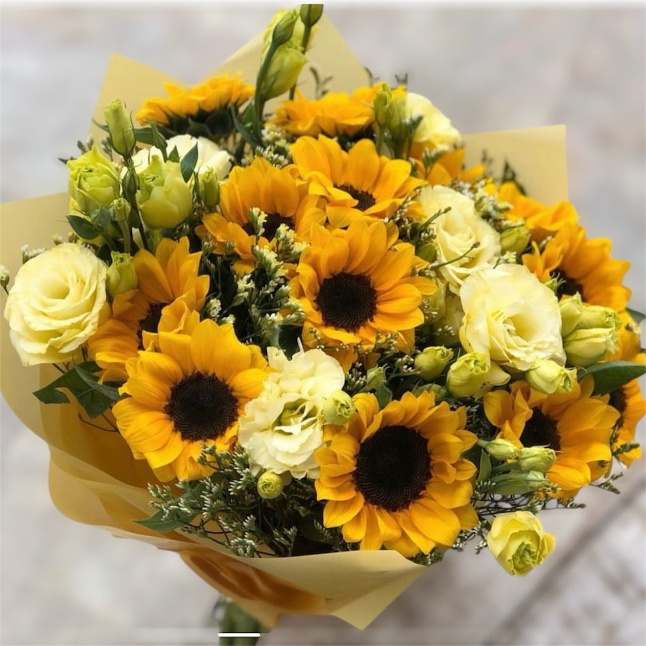 GIRASOLES y Lisianthus