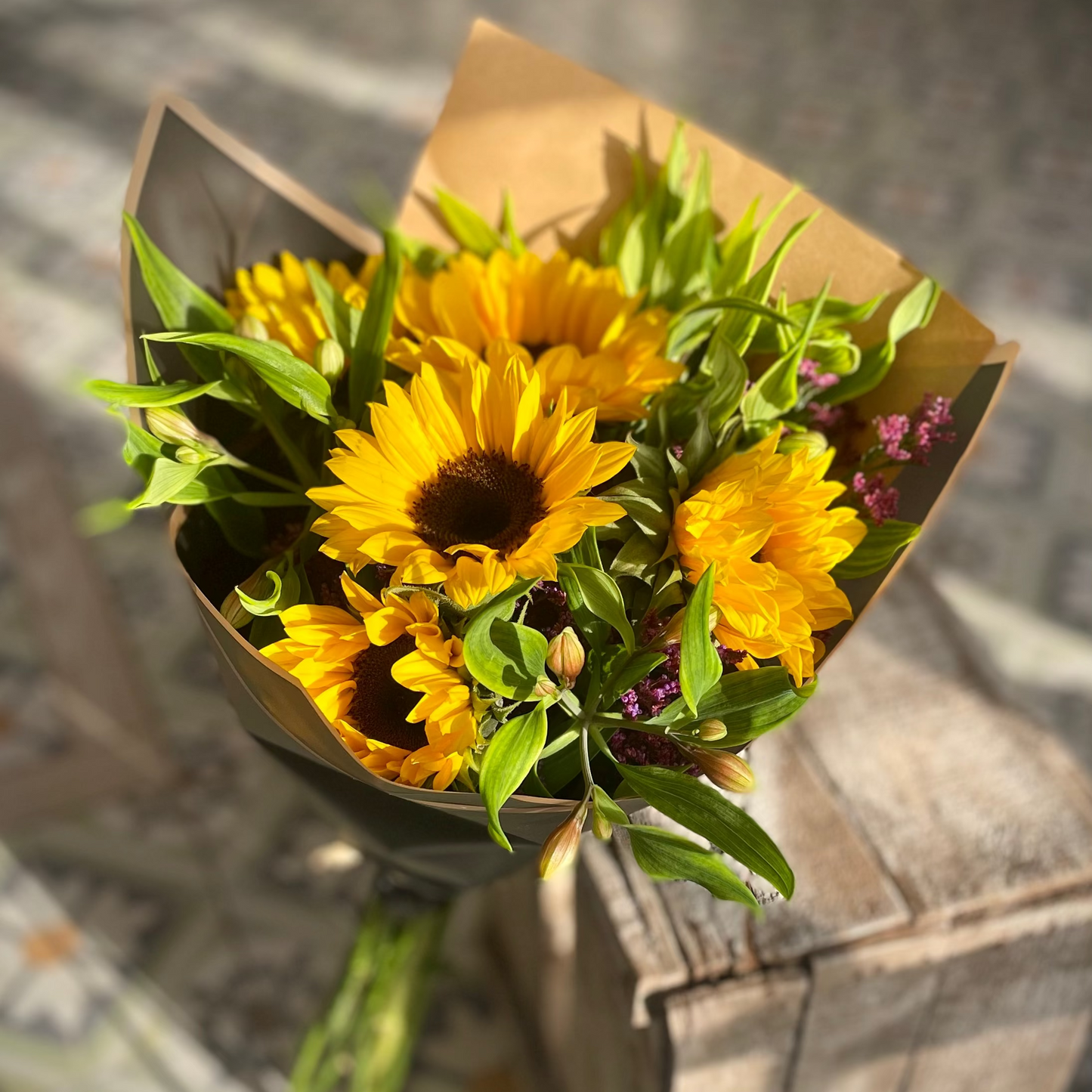 Ramo de Girasoles y Astromelias
