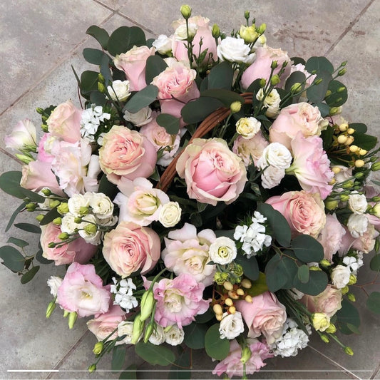 Canasto de Rosas Rosadas