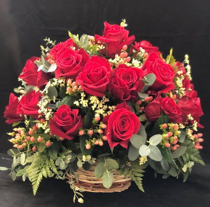 Canasto de Rosas Rojas
