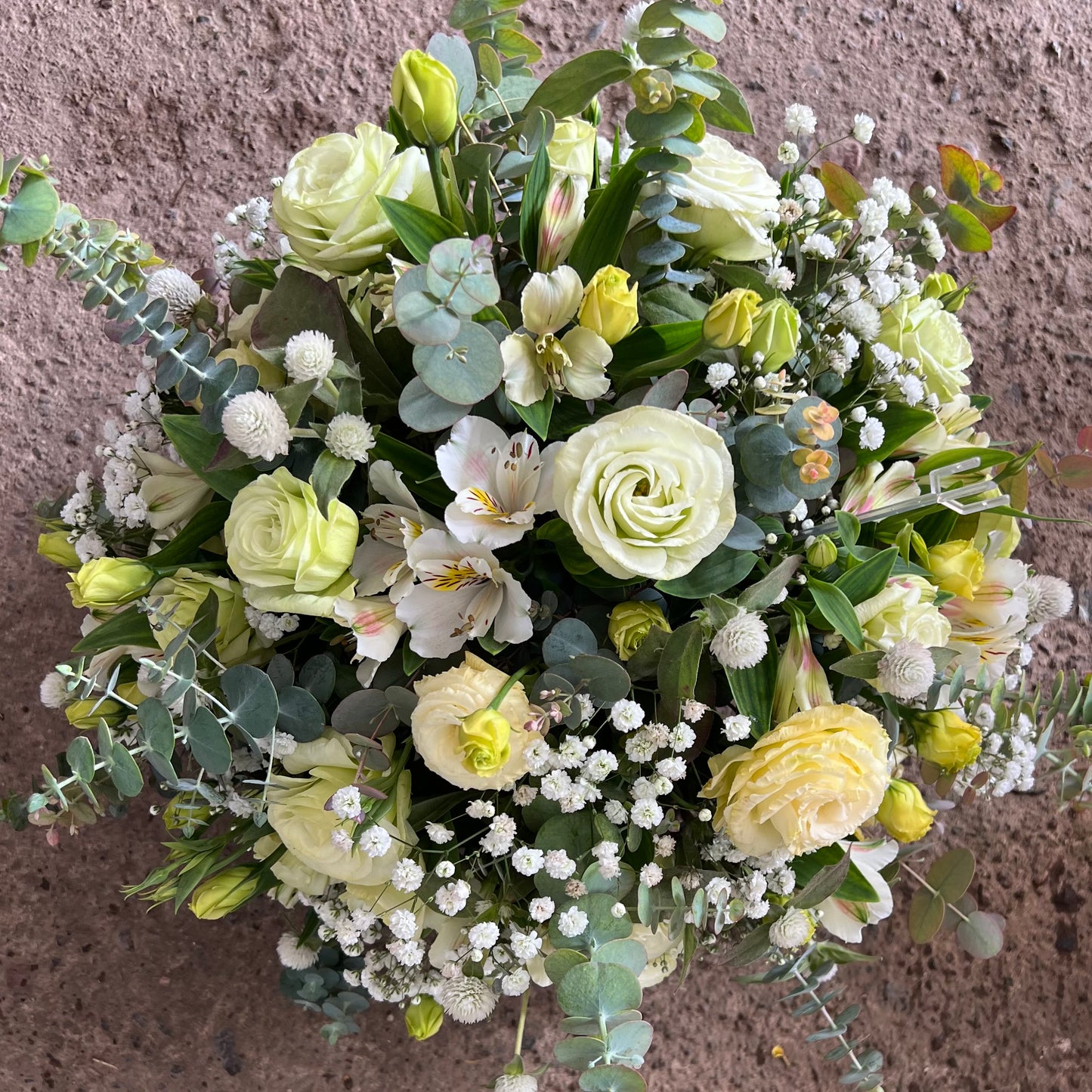 Canasto Mix Flores Blancas
