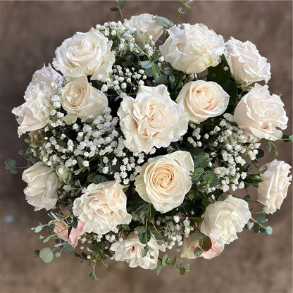 Canasto de Rosas Blancas